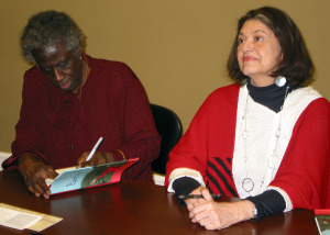 Unita Blackwell signing her book Barefootin', Photo by Nancy Jacobs