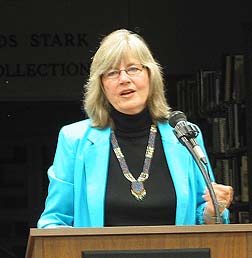 Peggy Webb speaks at Starkville Reads mystery series.  Photo by Nancy Jacobs
