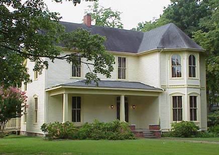 Walton-Young house on  Ole Miss campus